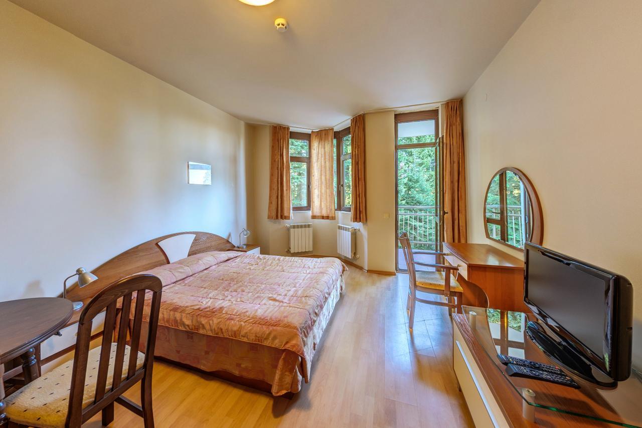 Flora Hotel - Apartments 波罗维茨 外观 照片