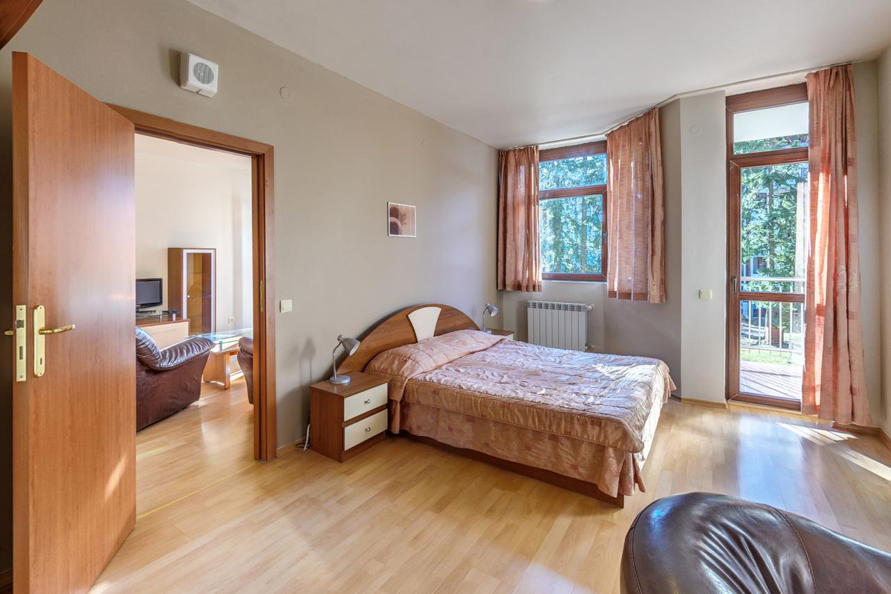 Flora Hotel - Apartments 波罗维茨 外观 照片